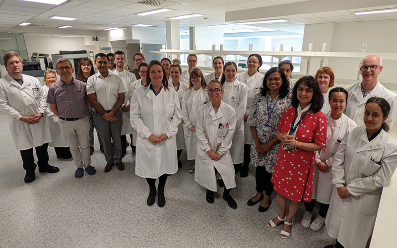 web_p50_my-lab_a-bespoke-state-of-the-art-lab_blackpool-histology-team.jpg