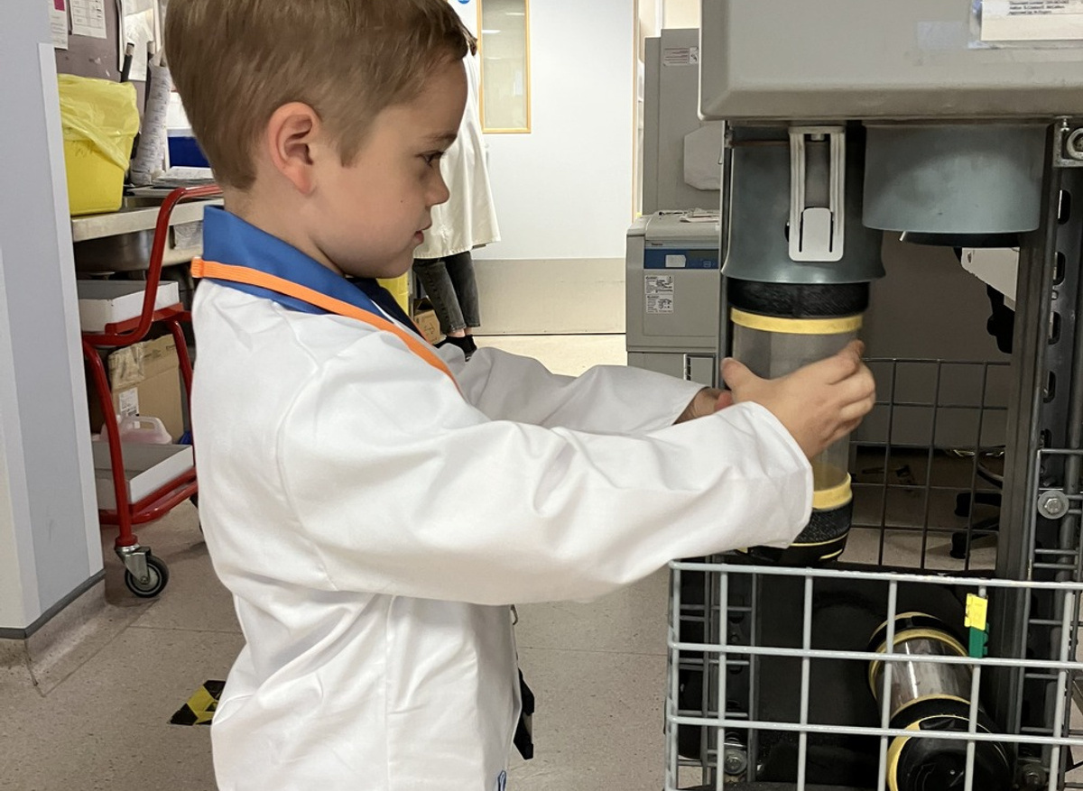 Josh sending a pod back to the clinical area