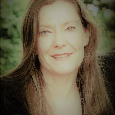 Dr Eleanor  Minshall